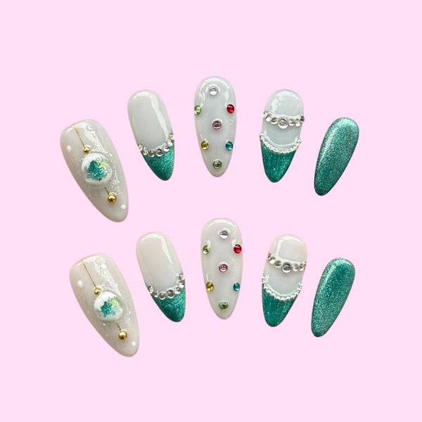 Christmas Press On Nails: Festive Glam with Aurelle Beauty - Aurelle Beauty