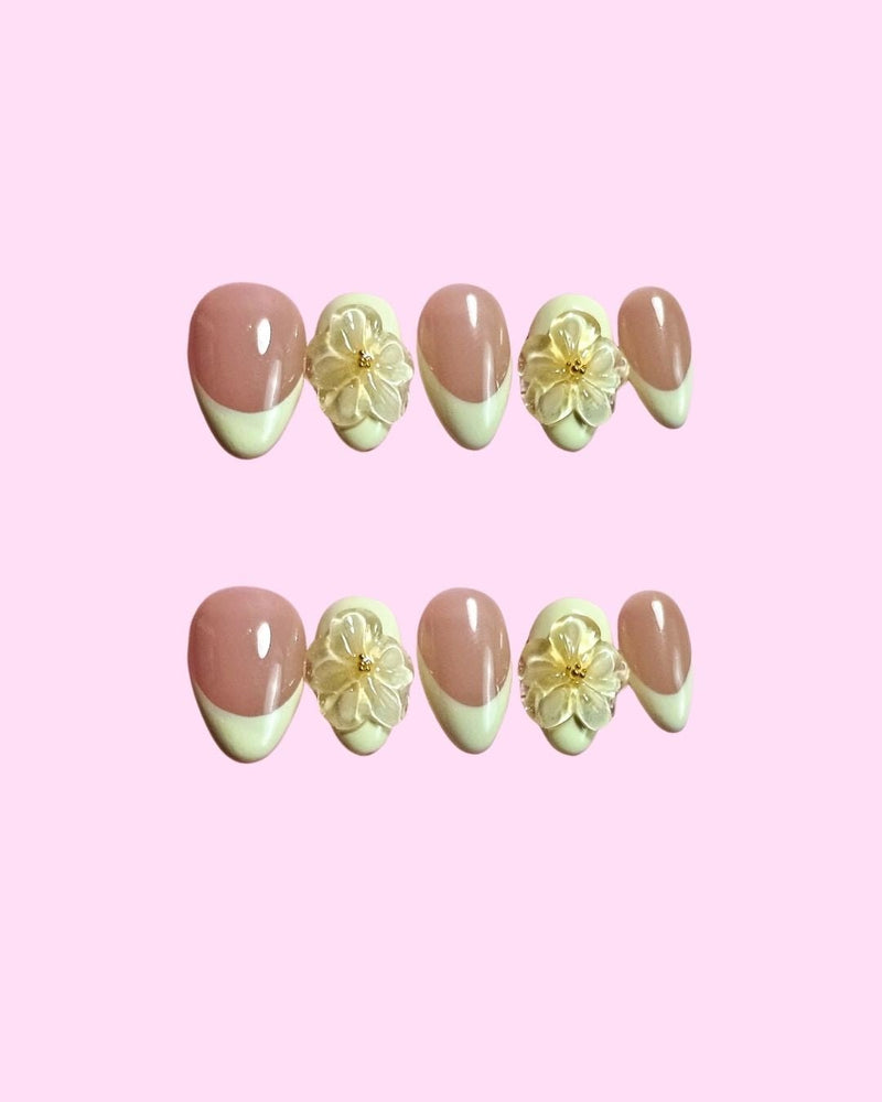 Sunbeam Blooms press on nails - Aurelle Beauty