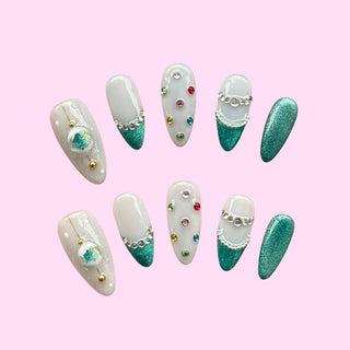 Christmas Press On Nails: Festive Glam with Aurelle Beauty - Aurelle Beauty