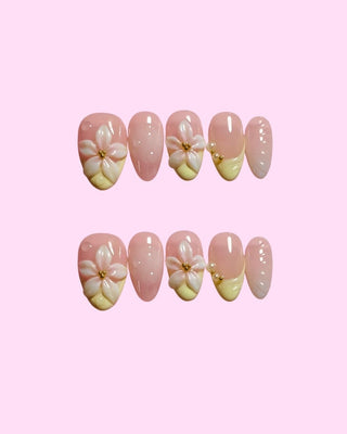 Golden Daisy press on nails - Aurelle Beauty