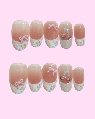 White French Tips Press on nails 4 press on nails - Aurelle Beauty